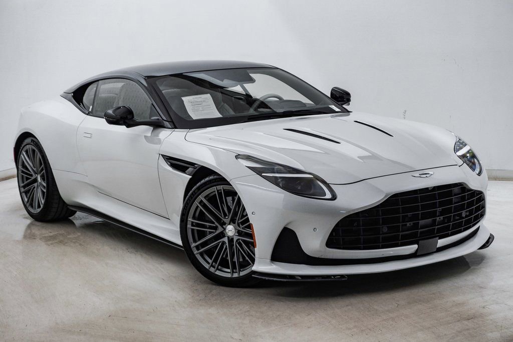 Used 2024 Aston Martin DB12 Coupe image 14