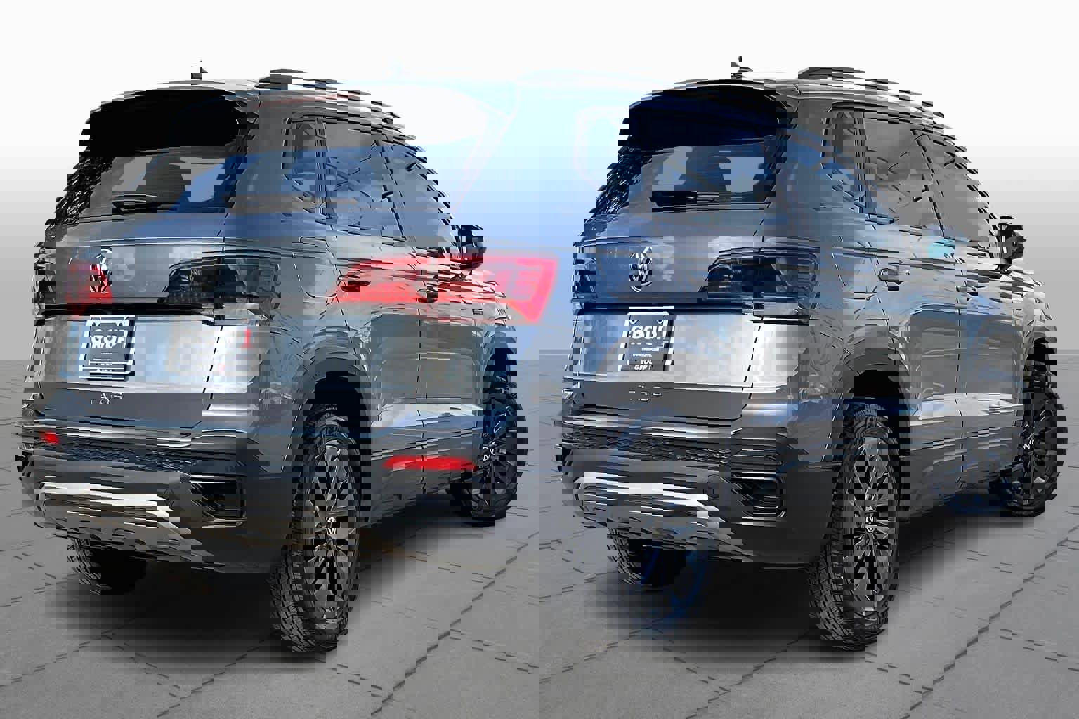 Used 2022 Volkswagen Taos S w/ IQ Drive S Package image 11