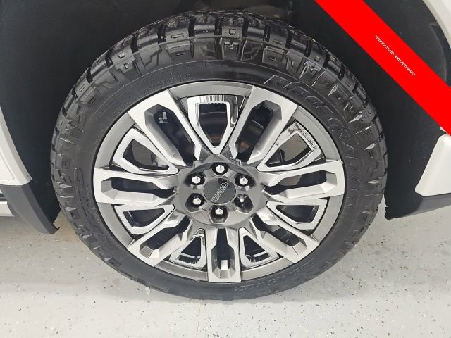 Used 2024 GMC Sierra 1500 Denali Ultimate image 8