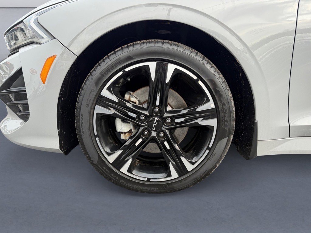 Used 2023 Kia K5 GT-Line image 9