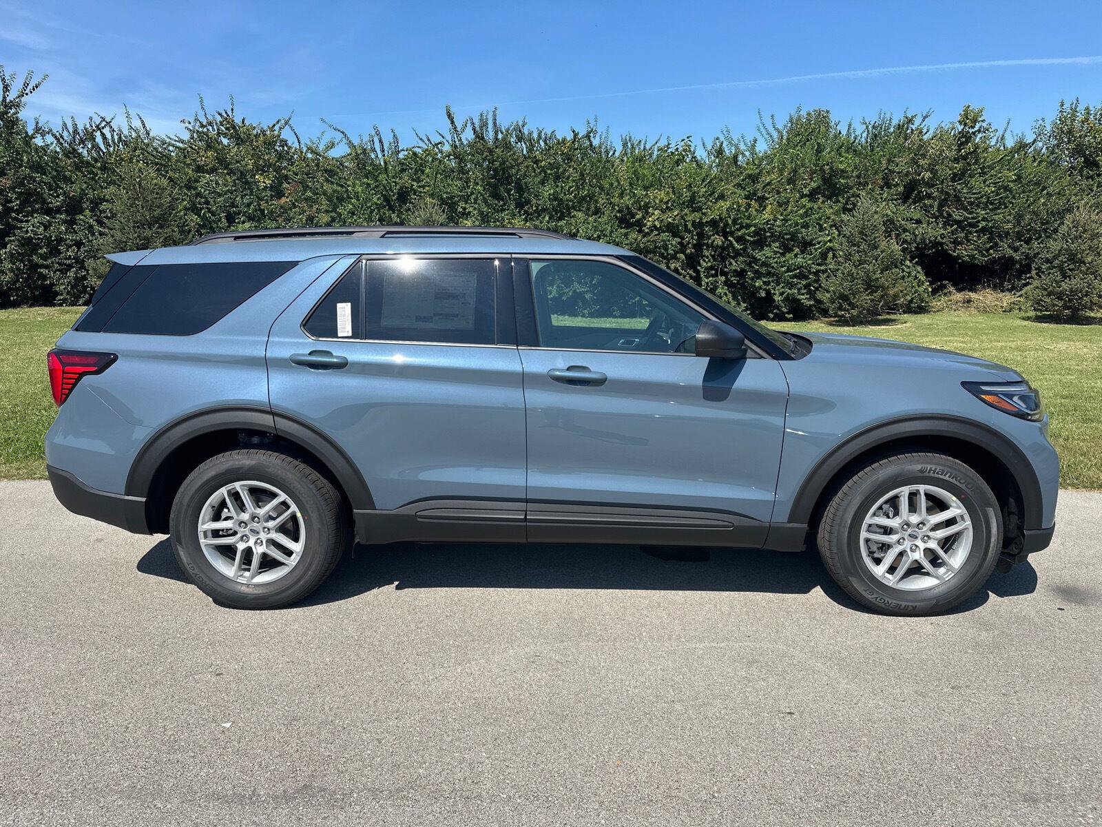 New 2027 Ford Explorer Active w/ Active Comfort Package AWD/4WD image 7