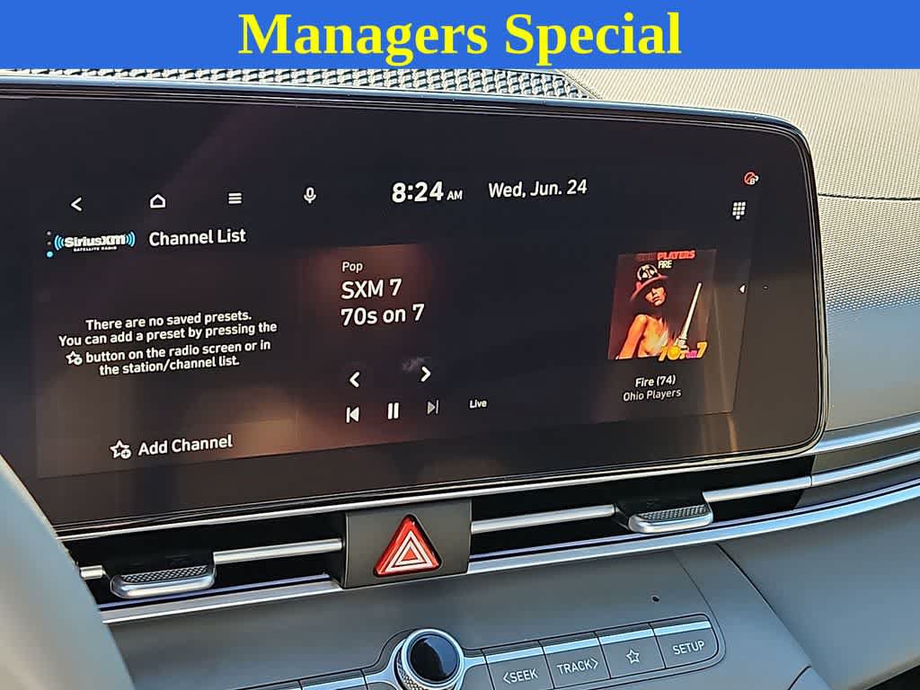 Used 2024 Hyundai Elantra SEL w/ Convenience Package FWD image 17