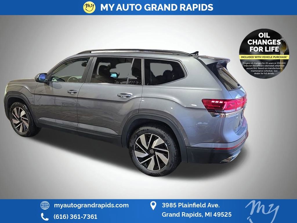 Used 2025 Volkswagen Atlas SE image 5