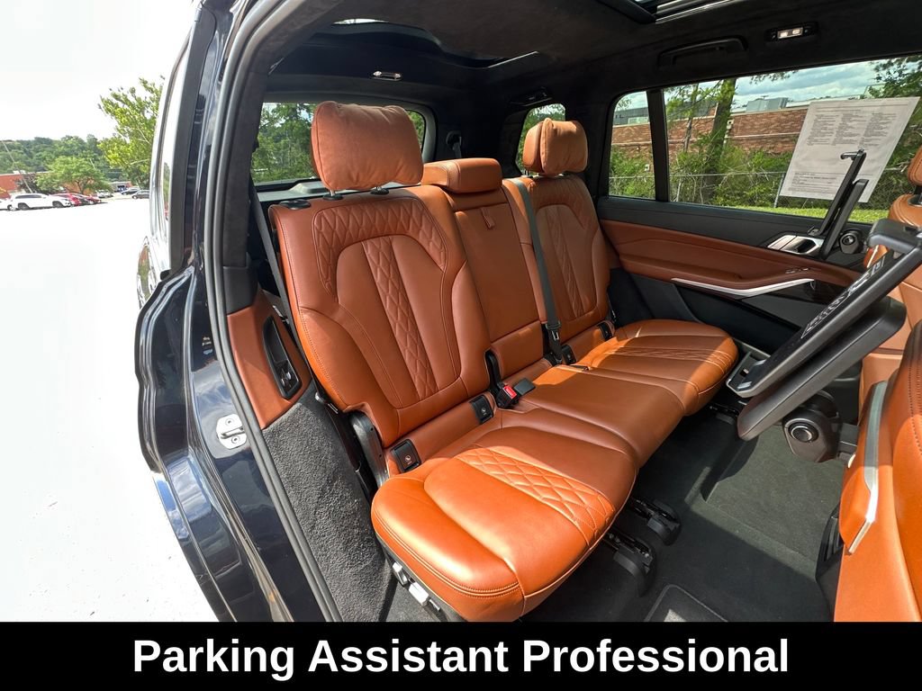 Used 2024 BMW X7 xDrive40i w/ M Sport Package AWD/4WD image 35