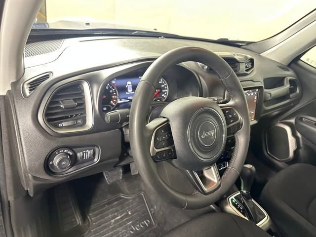 Used 2022 Jeep Renegade Latitude image 13