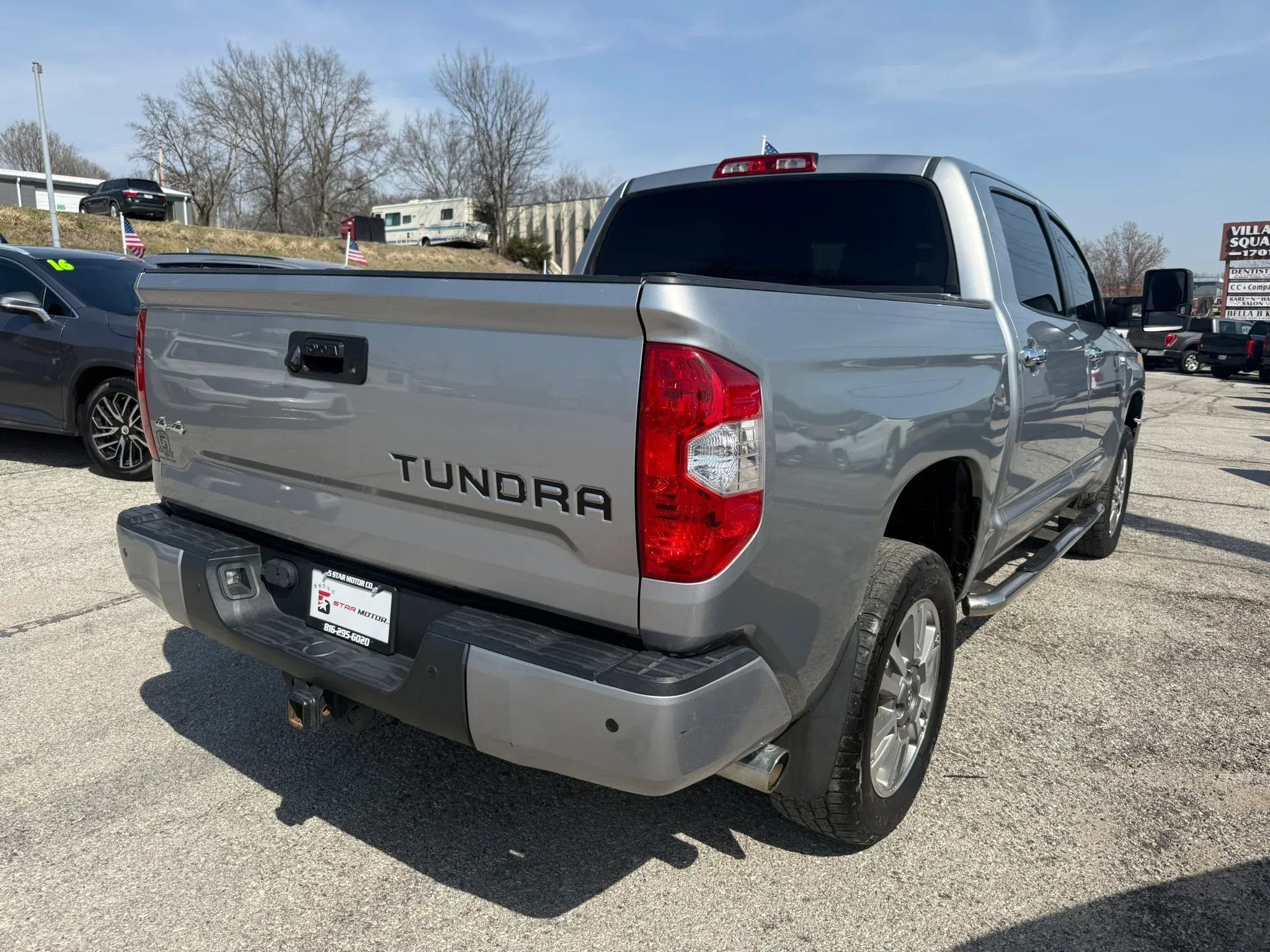 Used 2015 Toyota Tundra Platinum image 3