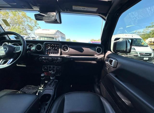 Used 2021 Jeep Wrangler Unlimited Rubicon w/ Trailer Tow Package image 32