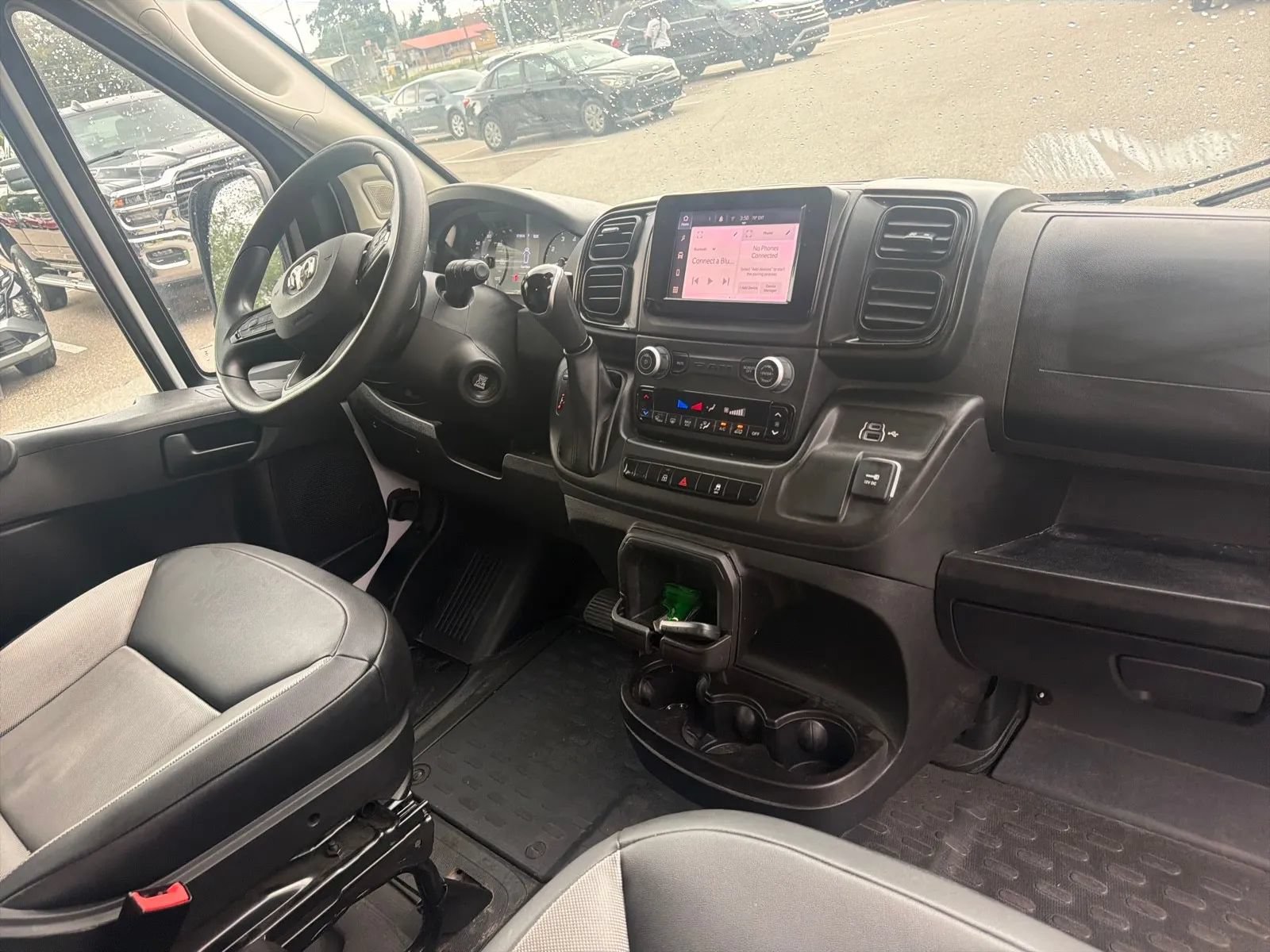 Used 2025 RAM ProMaster 2500 w/ Convenience Group FWD image 20