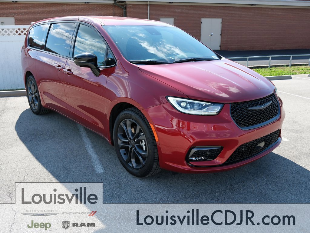 New 2026 Chrysler Pacifica Select image 1