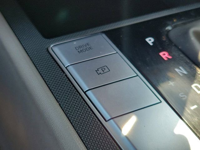 Certified 2024 Hyundai Elantra SEL FWD image 31