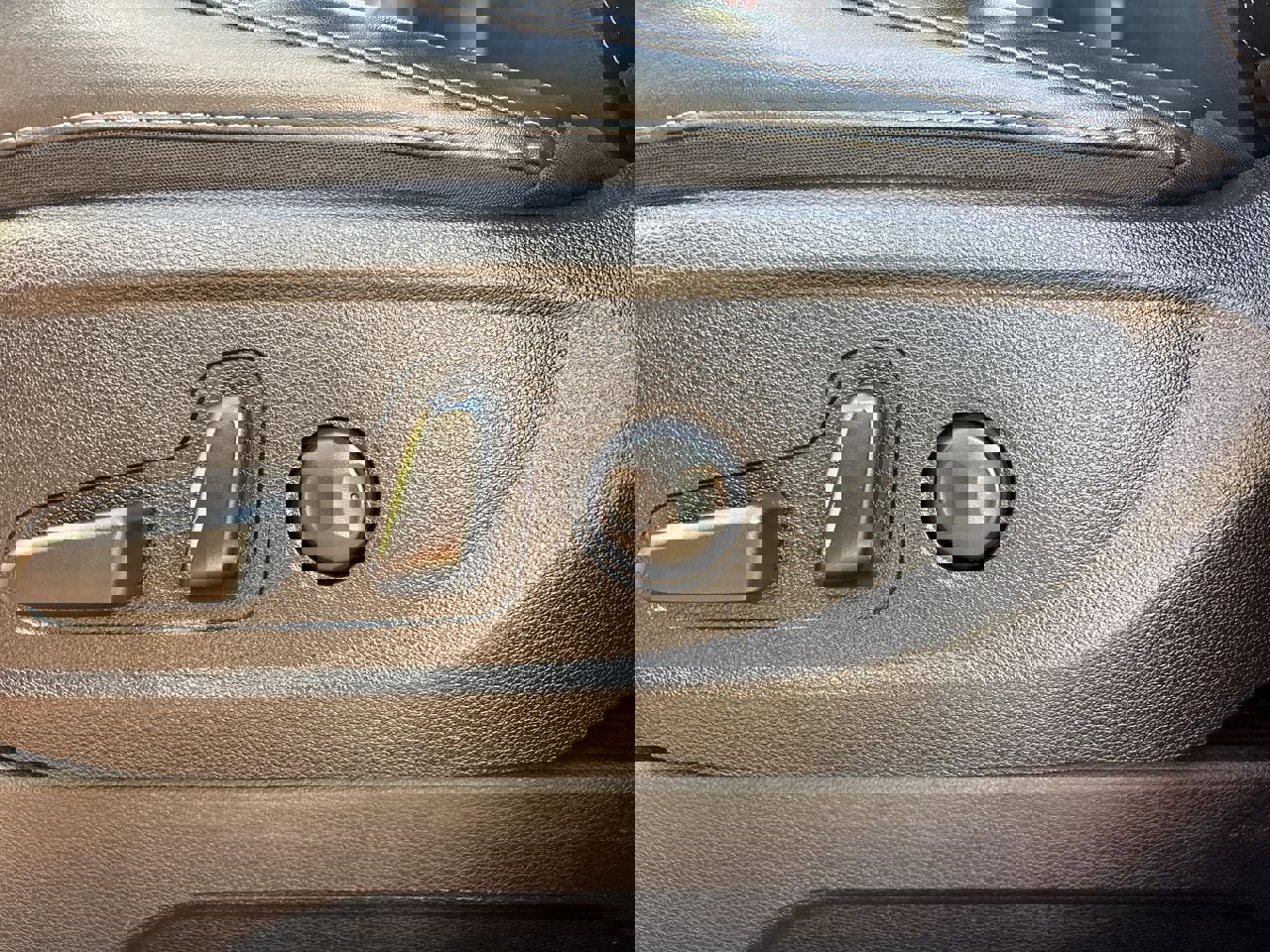 Used 2023 Kia Telluride S image 13