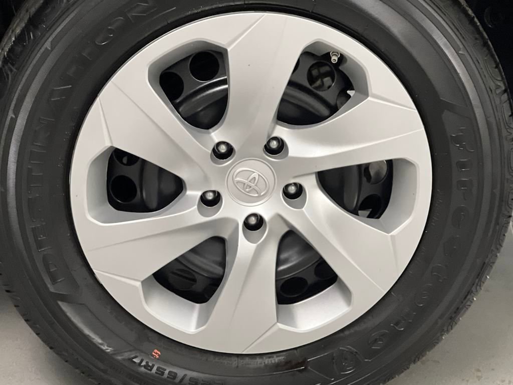 Used 2023 Toyota RAV4 LE image 57