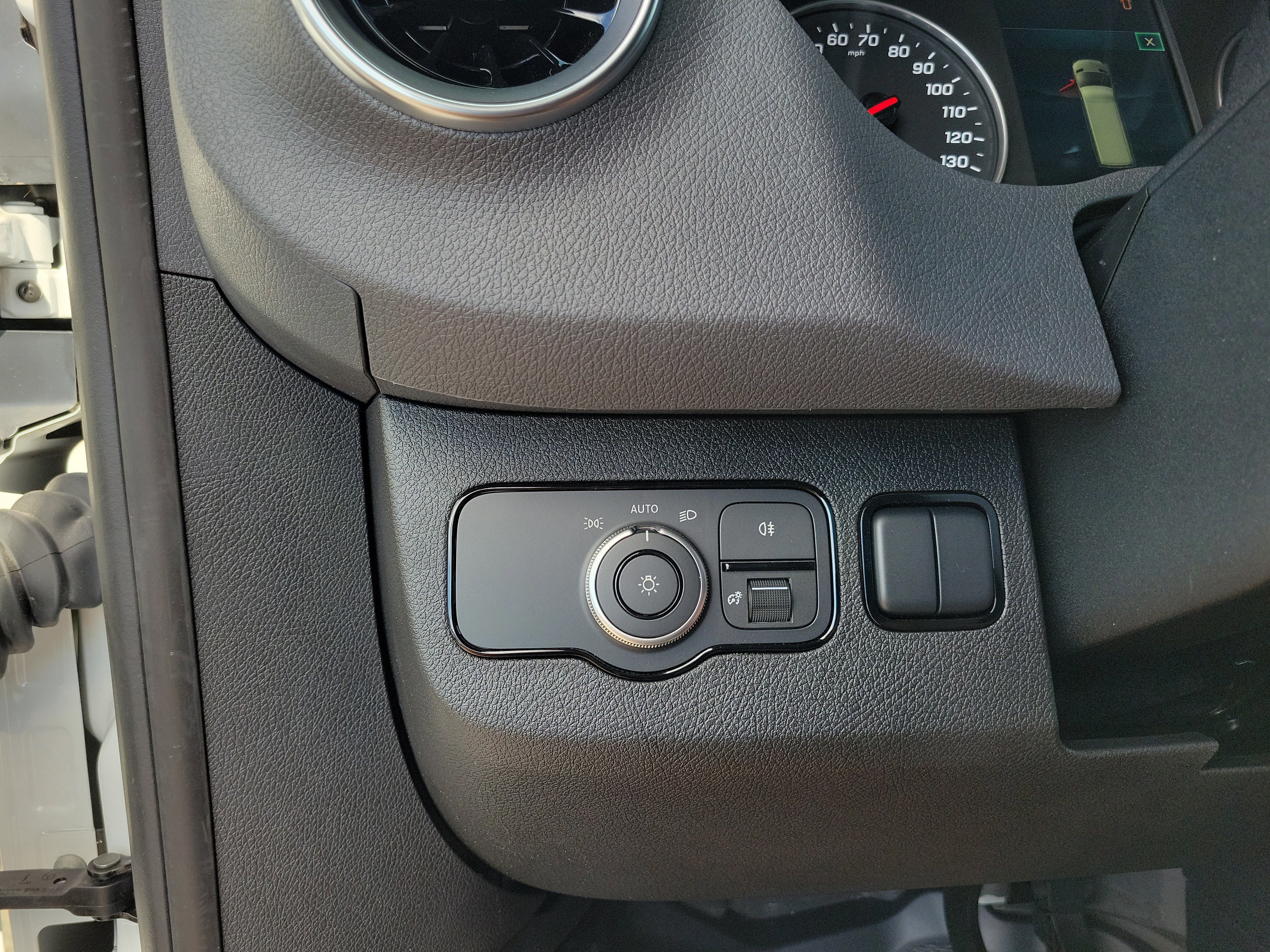 Used 2025 Mercedes-Benz Sprinter 2500 image 25
