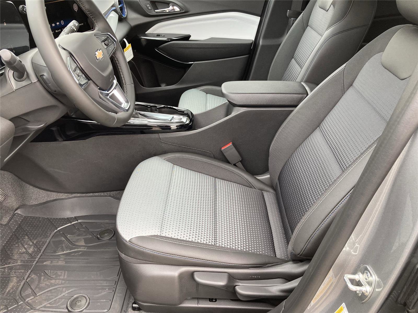 New 2026 Chevrolet Trax LT w/ Driver Confidence Package image 25