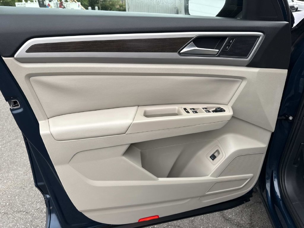 Used 2019 Volkswagen Atlas SE w/ Panoramic Sunroof Package AWD/4WD image 9