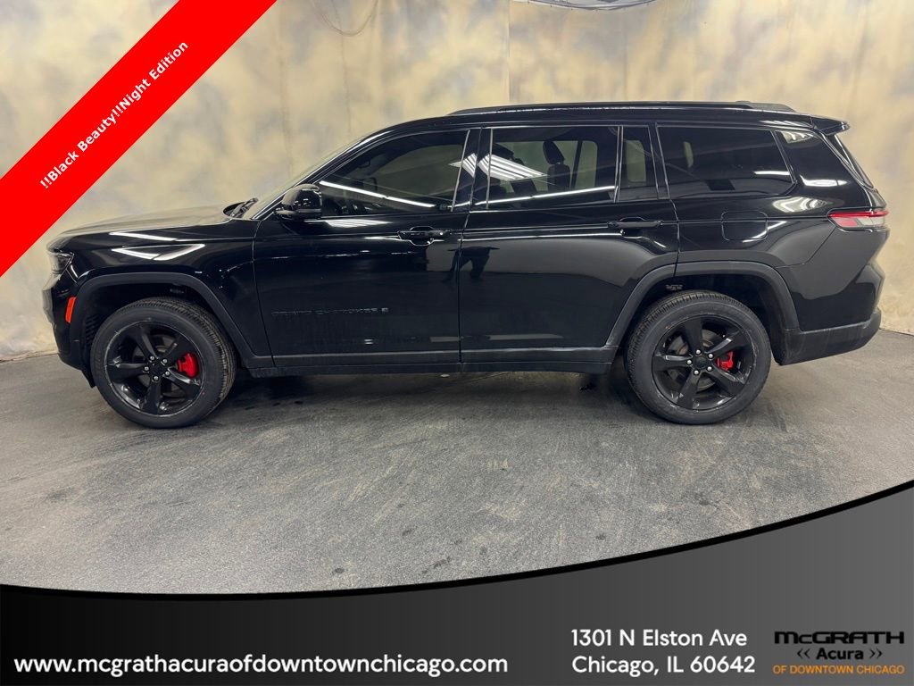 Used 2023 Jeep Grand Cherokee L Laredo image 3