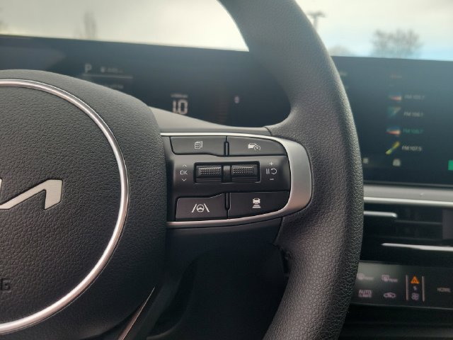 New 2026 Kia K5 LXS FWD image 16