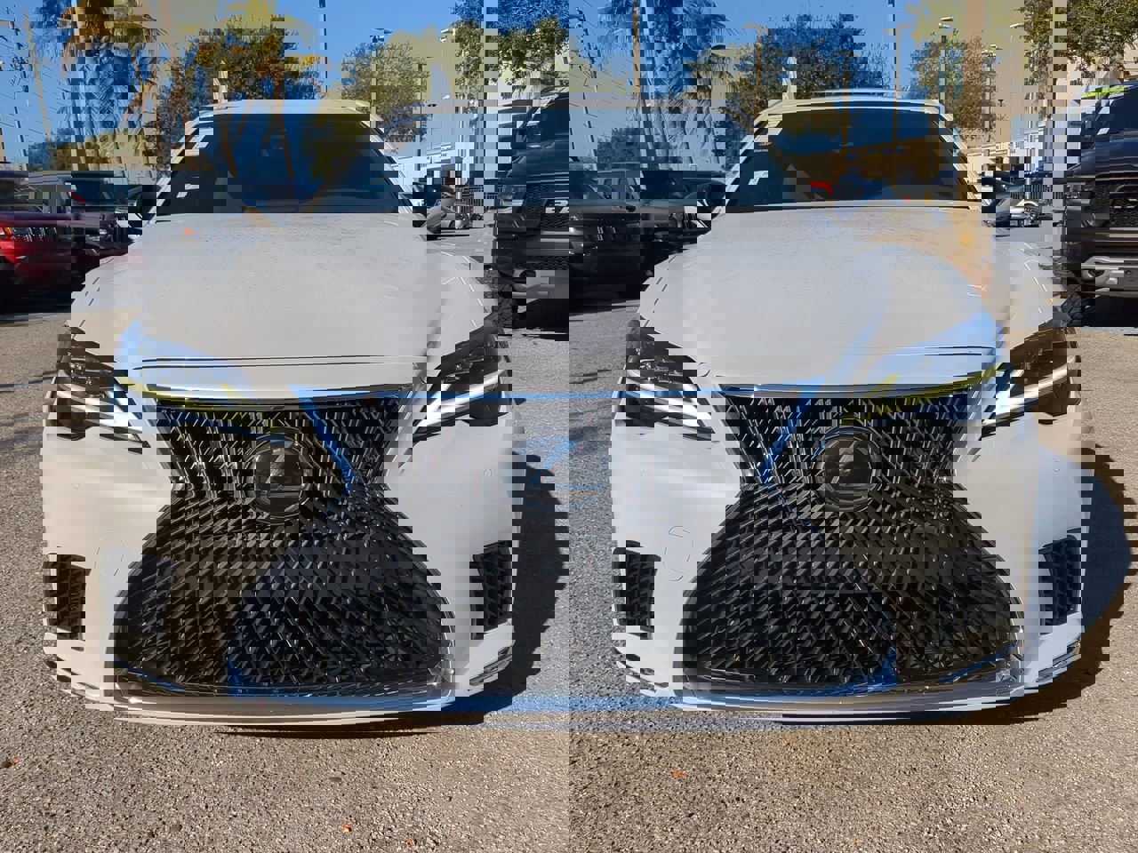 Used 2023 Lexus LS 500 w/ Accessory Package (Z2) image 3