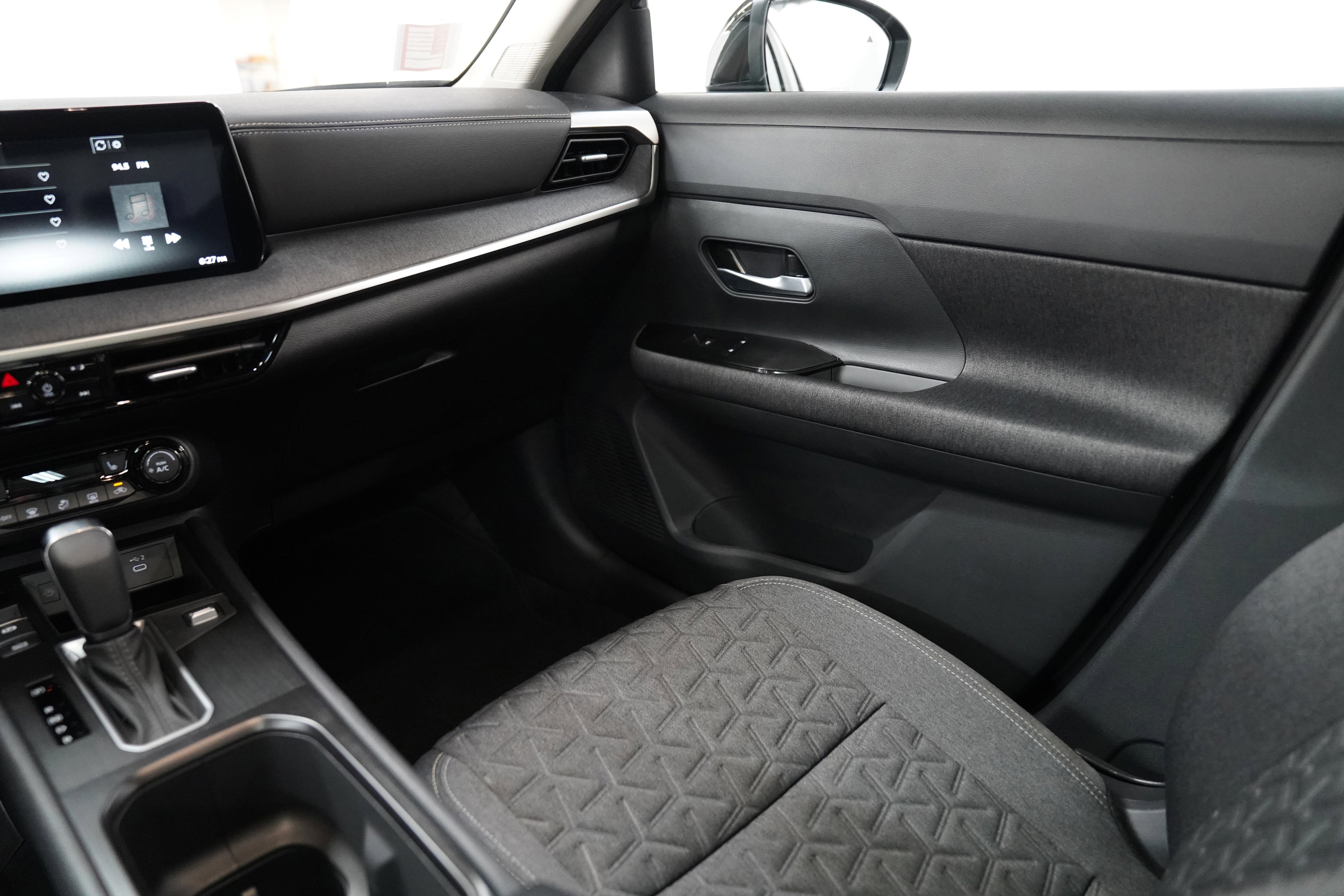 Used 2026 Nissan Kicks SV w/ SV Premium Package AWD/4WD image 13