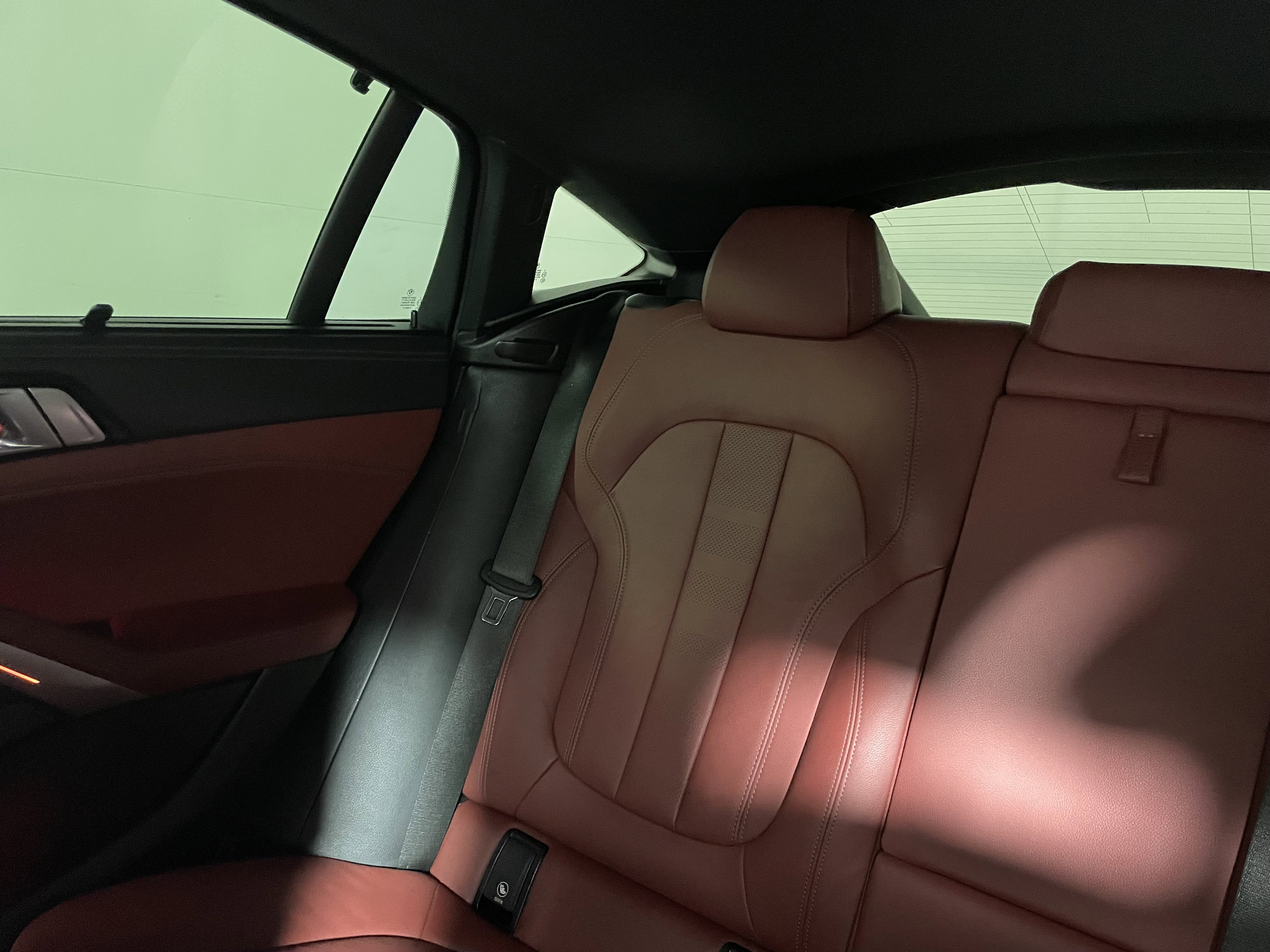 Used 2022 BMW X6 M50i w/ Executive Package image 13