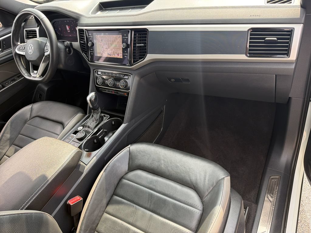 Certified 2023 Volkswagen Atlas Cross Sport SEL Premium R-Line AWD/4WD image 30