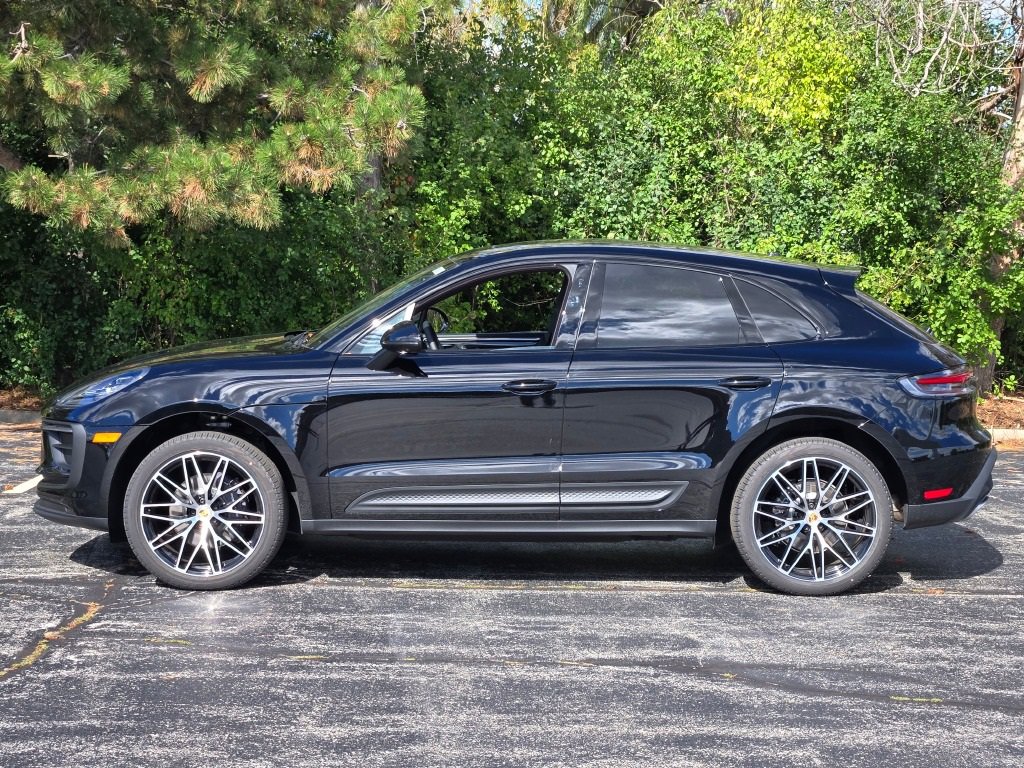 New 2026 Porsche Macan image 2