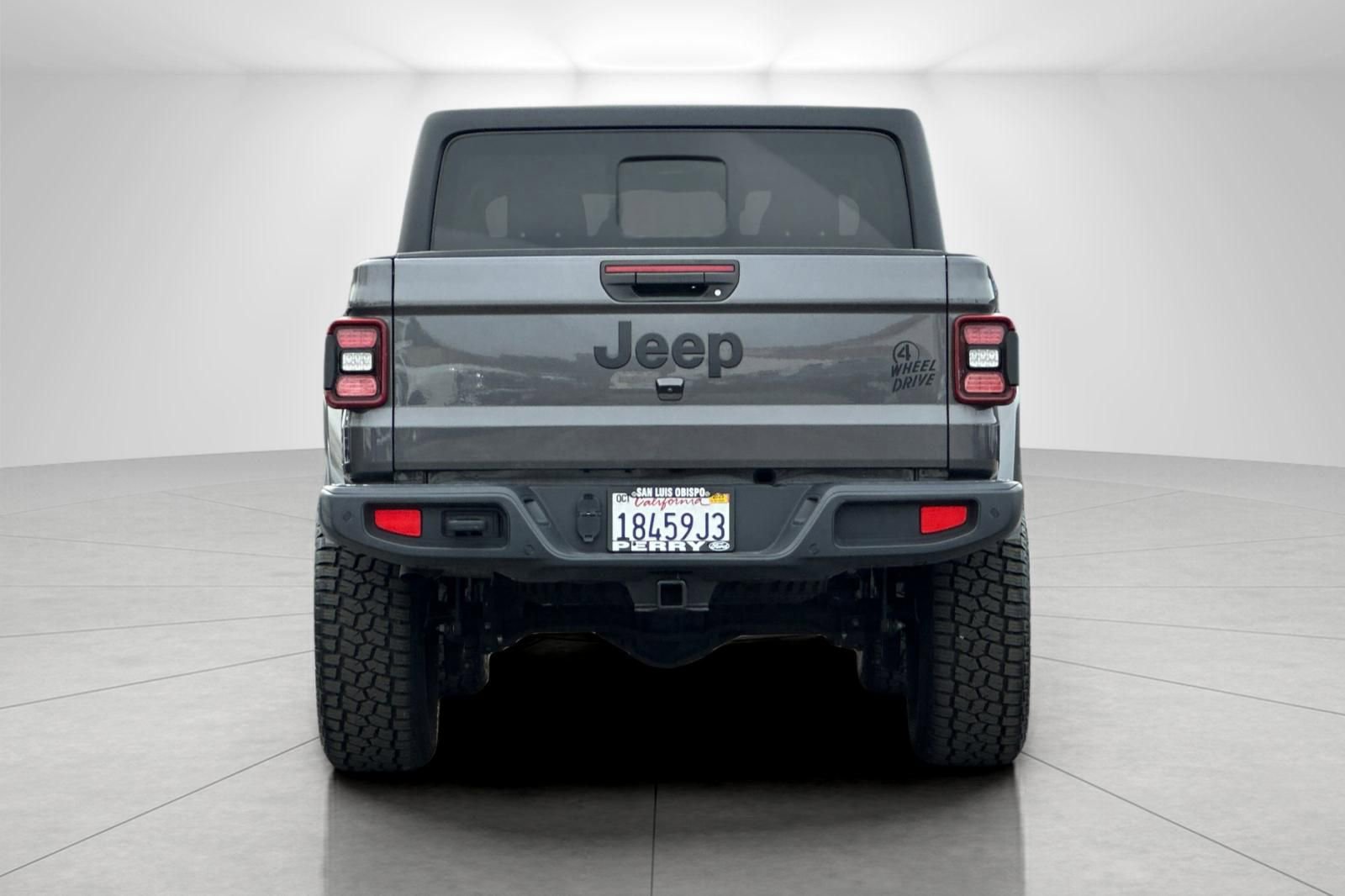 Used 2021 Jeep Gladiator Willys image 4