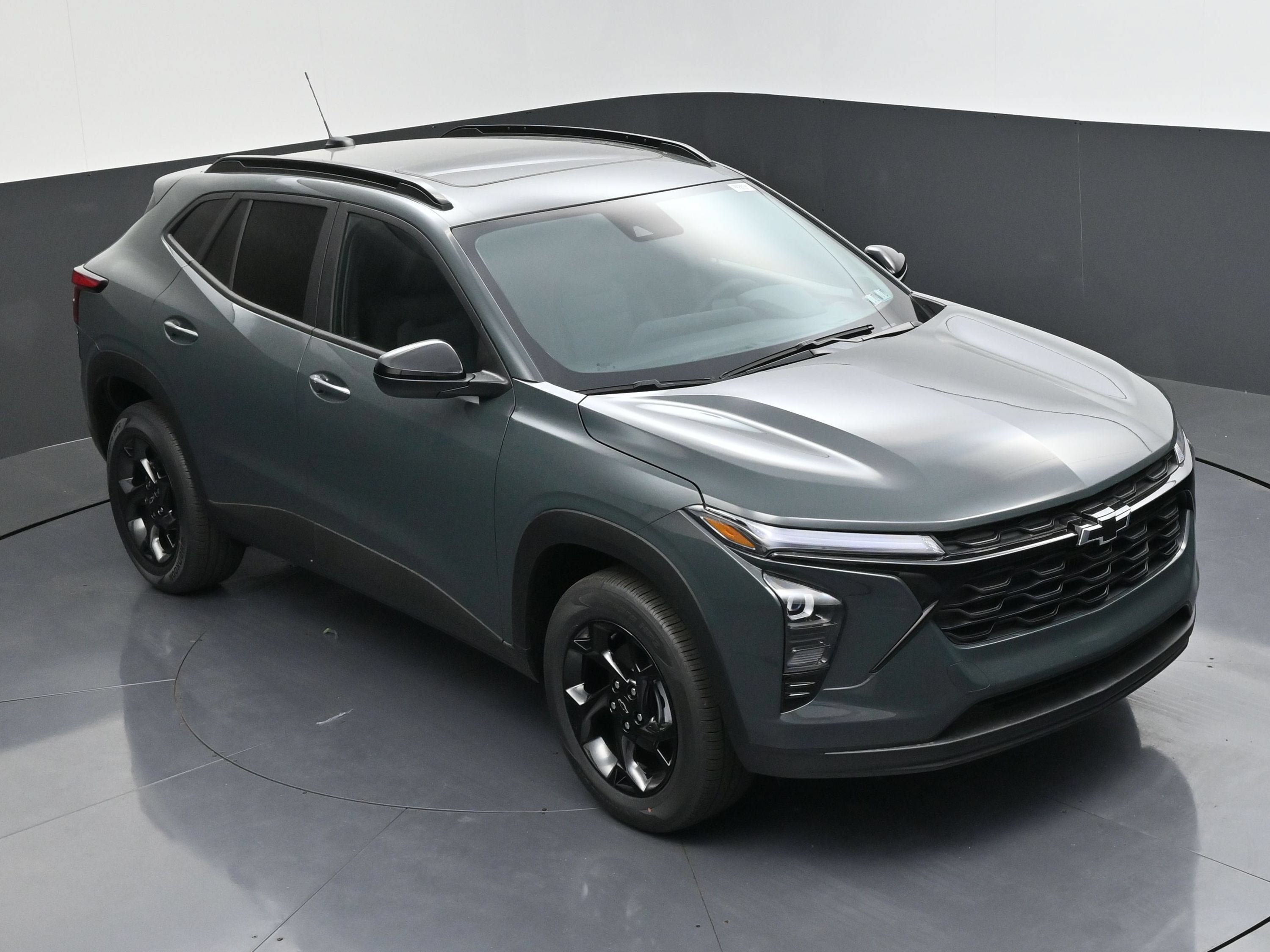 New 2026 Chevrolet Trax LT w/ Sunroof Package FWD image 42