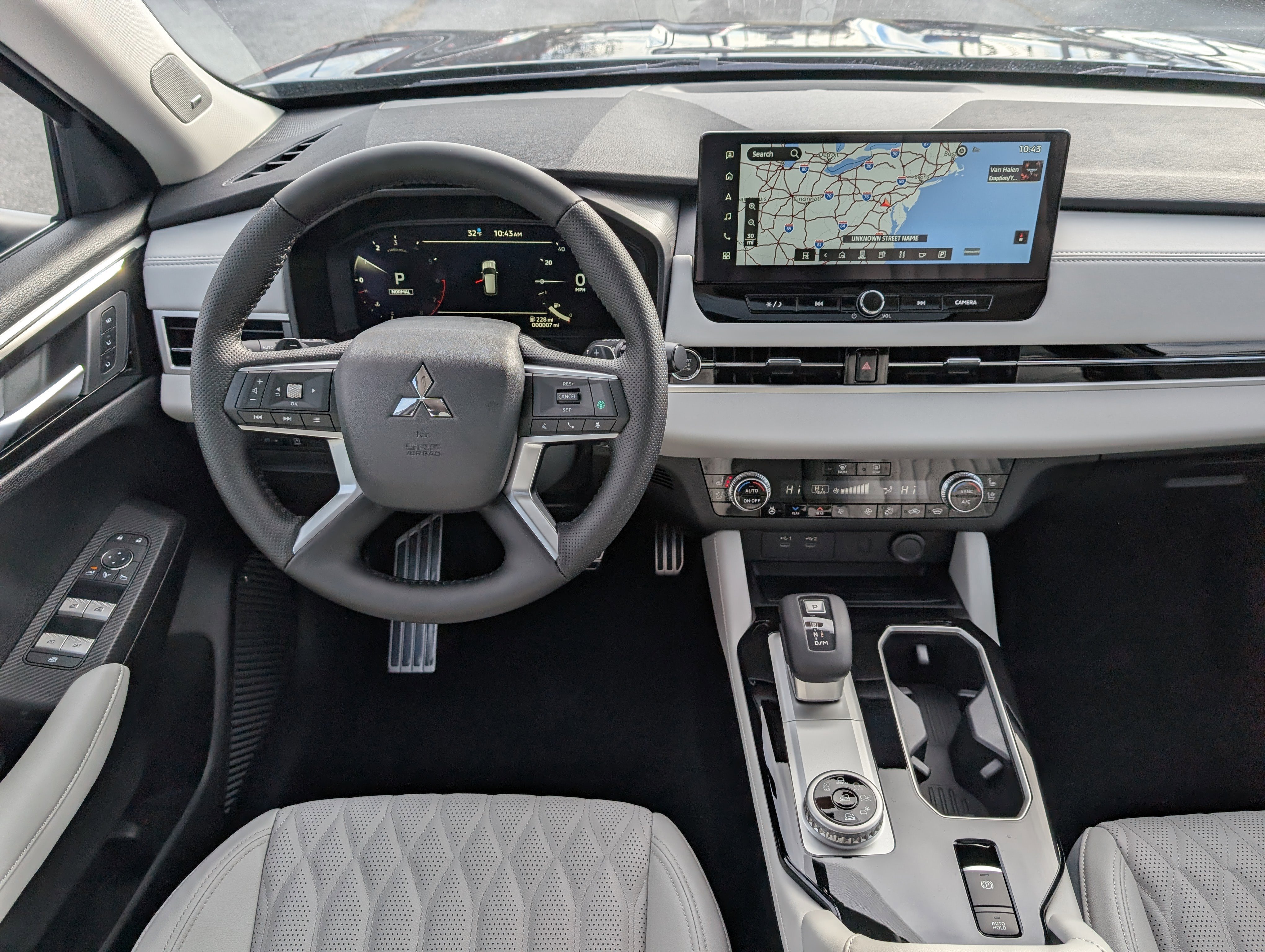 New 2026 Mitsubishi Outlander SEL image 18