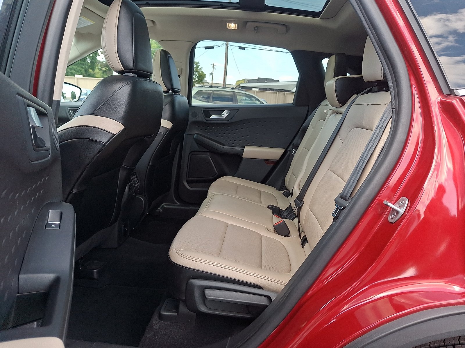 Used 2020 Ford Escape Titanium AWD/4WD image 10