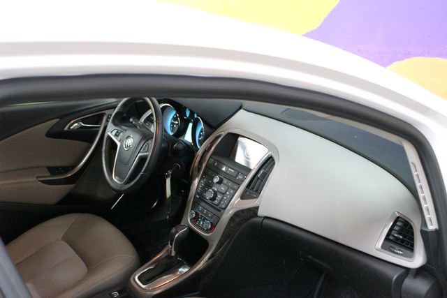 Used 2017 Buick Verano Convenience FWD image 12