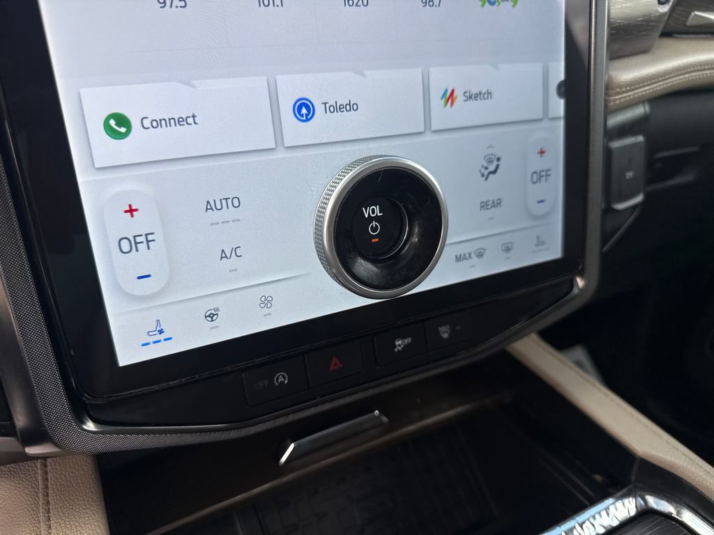 Used 2023 Ford Expedition Limited AWD/4WD image 21