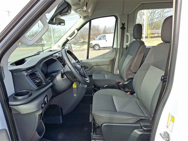 Used 2023 Ford Transit 350 XLT image 9