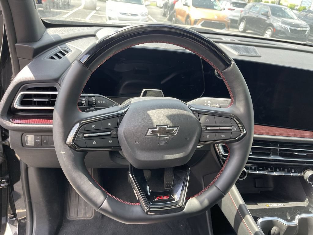 Used 2024 Chevrolet Traverse RS FWD image 6