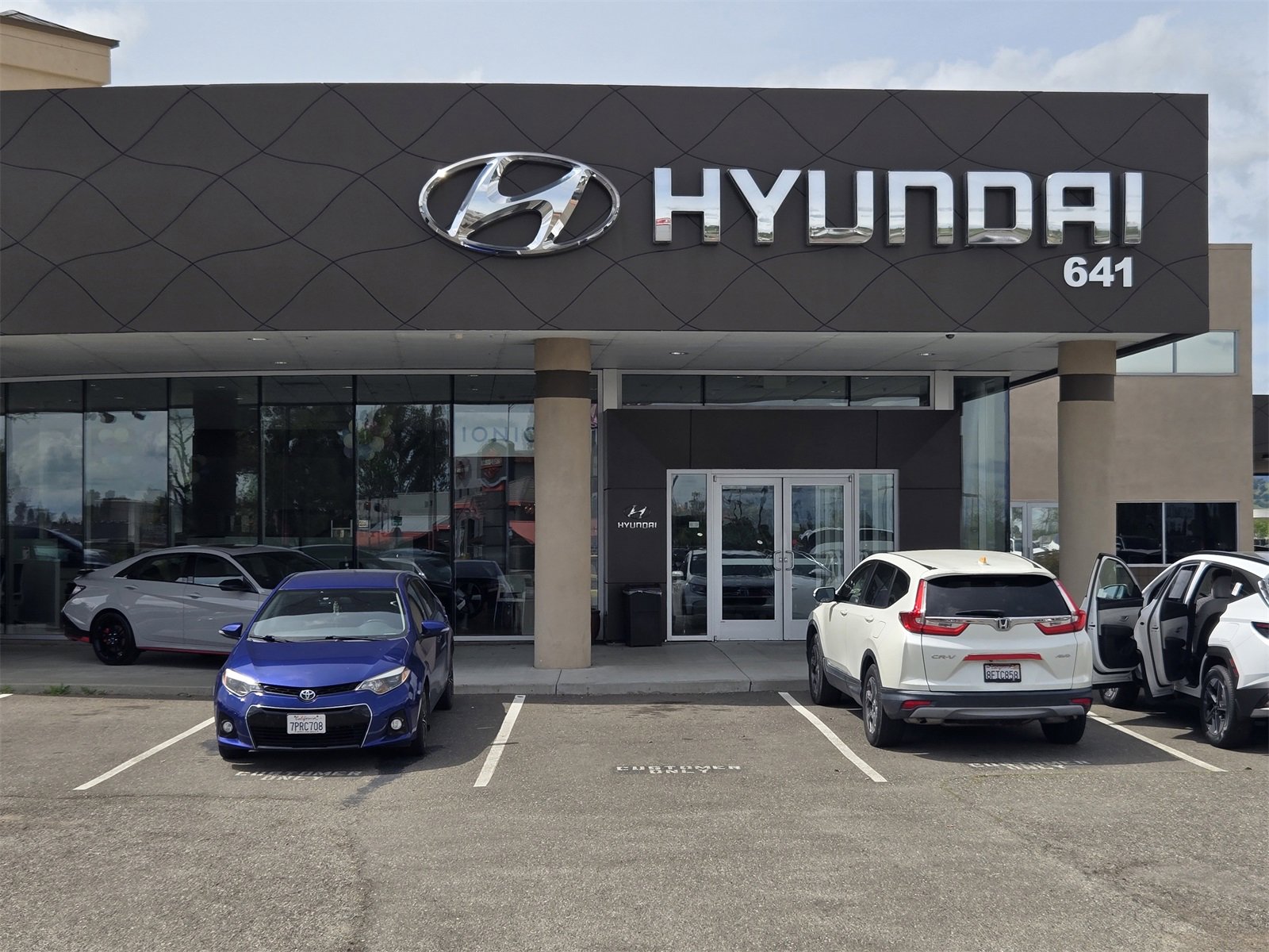 Used 2023 Hyundai Kona SEL image 6