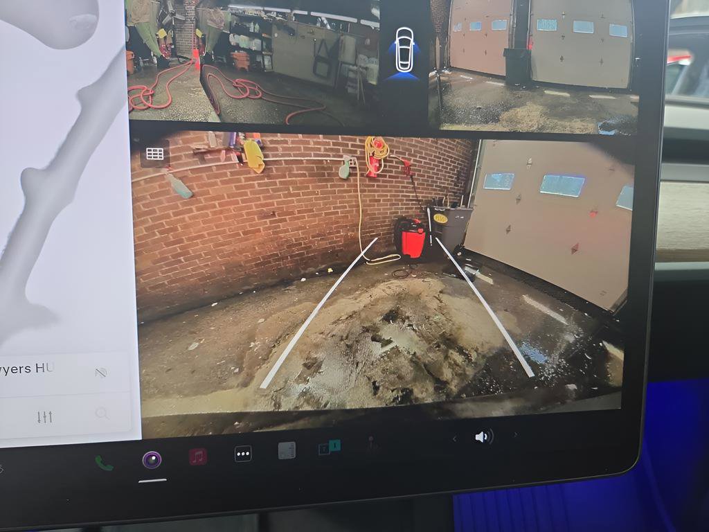 Used 2024 Tesla Model Y Performance image 27