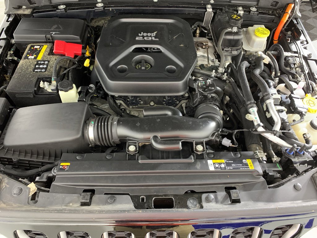 Used 2022 Jeep Wrangler Unlimited Sahara w/ Cold Weather Group image 10