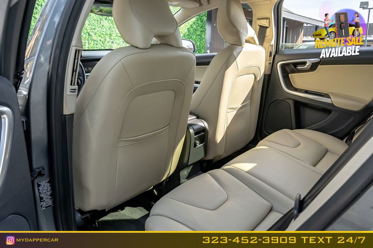 Used 2017 Volvo V60 T5 Platinum image 15