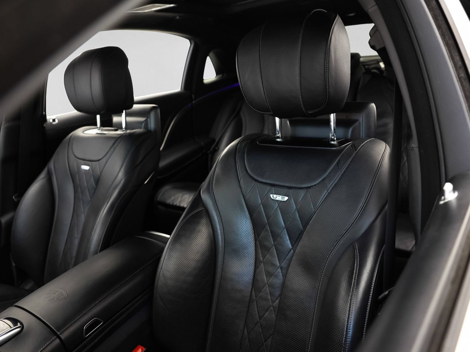 Used 2017 Mercedes-Benz Maybach S 600 image 5
