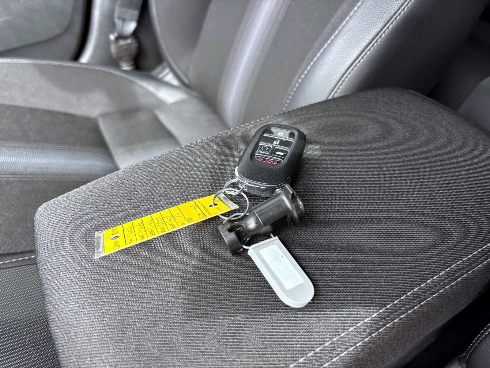 Used 2025 Honda Civic Sport image 32