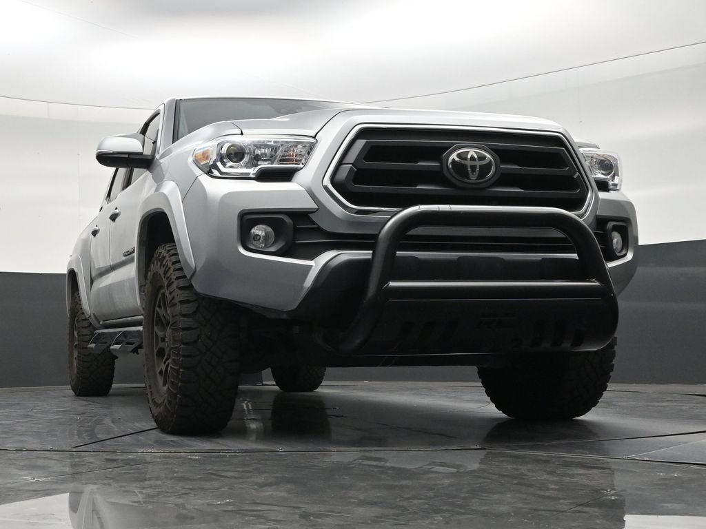 Used 2022 Toyota Tacoma SR5 w/ Technology Package RWD image 26