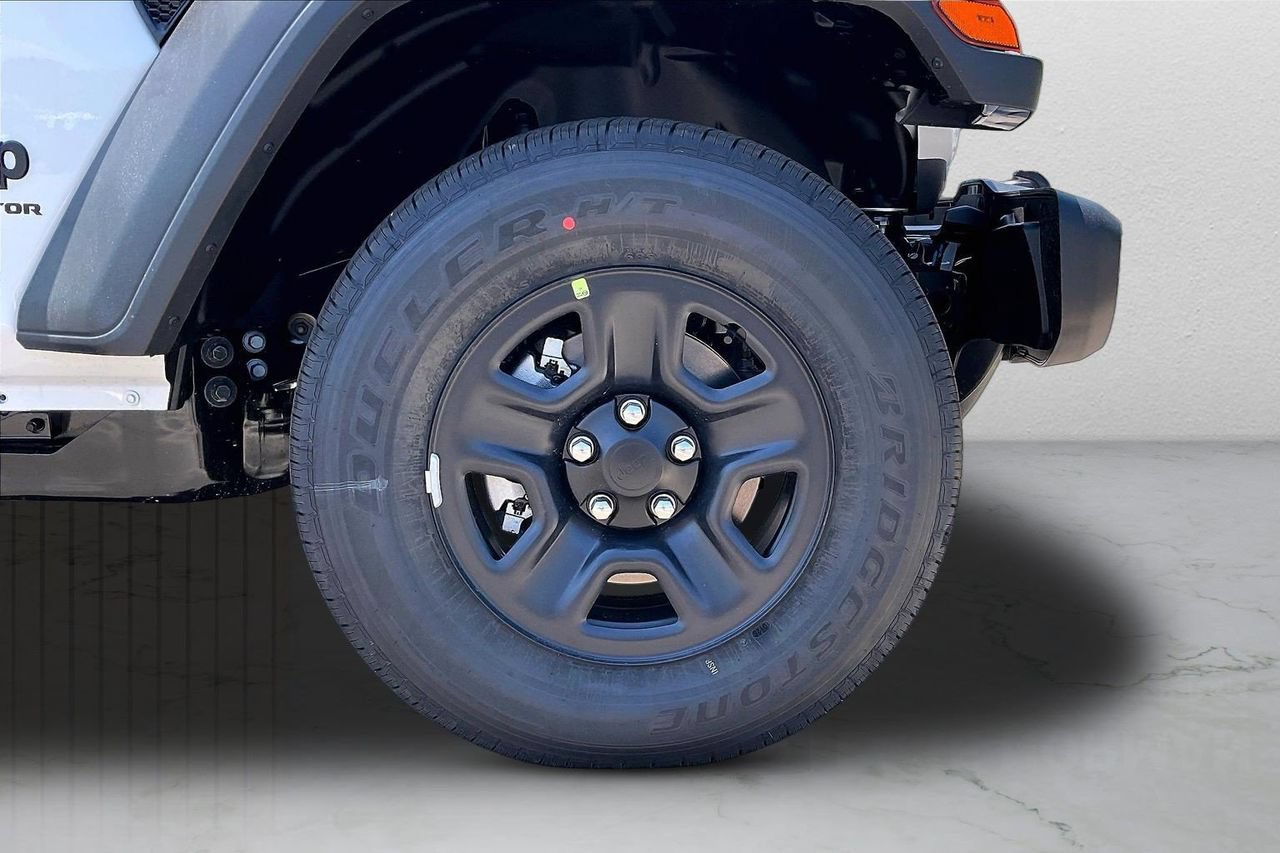 New 2026 Jeep Gladiator Sport AWD/4WD image 31