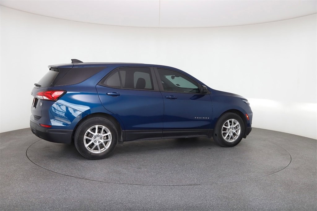 Used 2022 Chevrolet Equinox LS w/ LS Convenience Package image 8