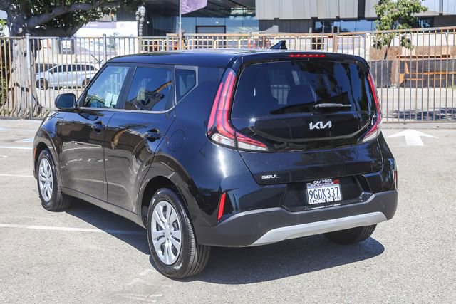 Used 2023 Kia Soul LX image 8