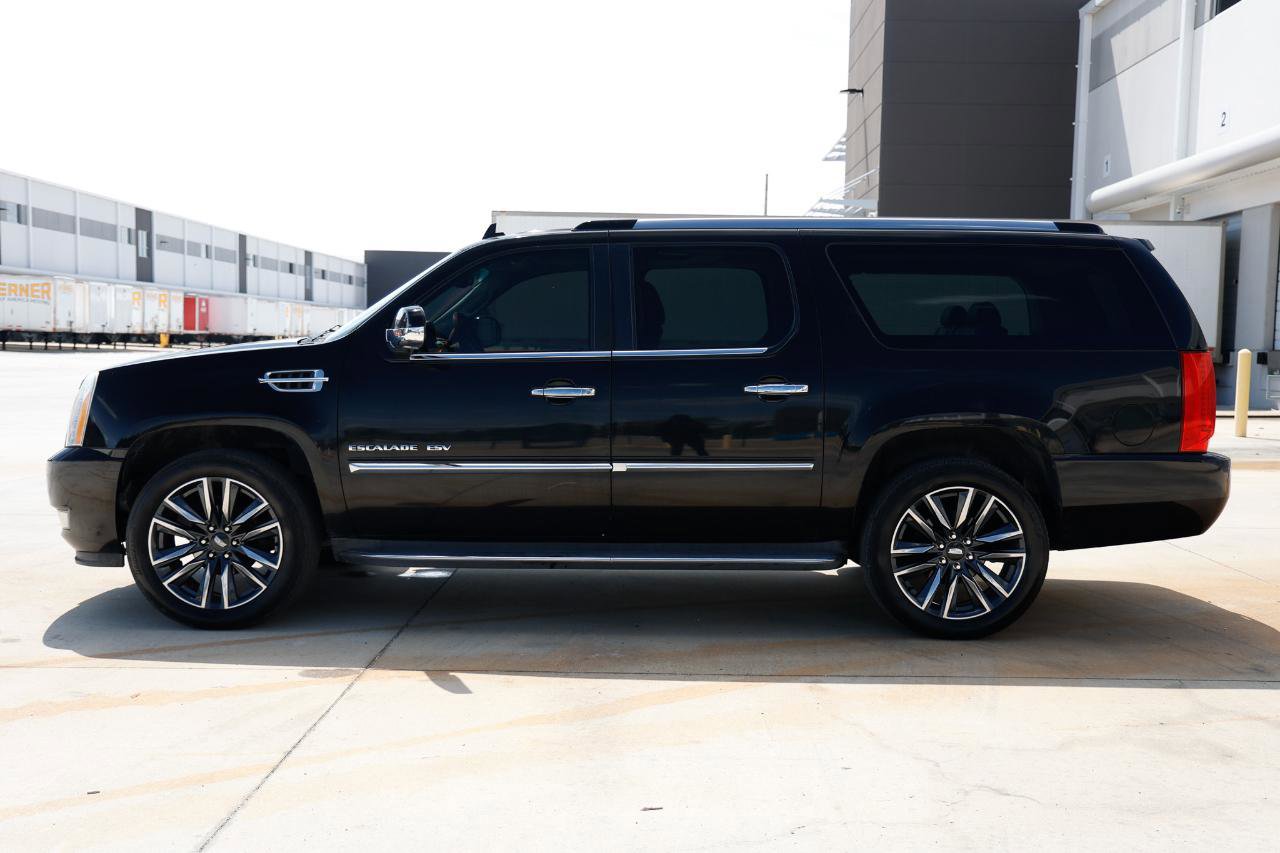Used 2012 Cadillac Escalade ESV Luxury image 5
