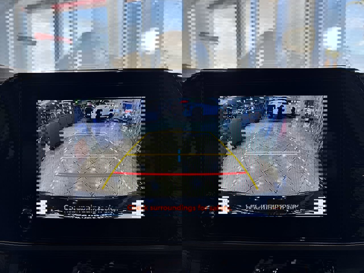 New 2026 Toyota Camry Hybrid image 18