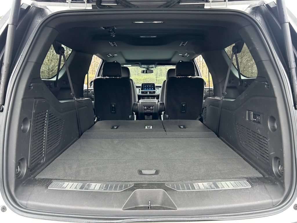 Used 2022 Chevrolet Suburban RST w/ Luxury Package AWD/4WD image 49