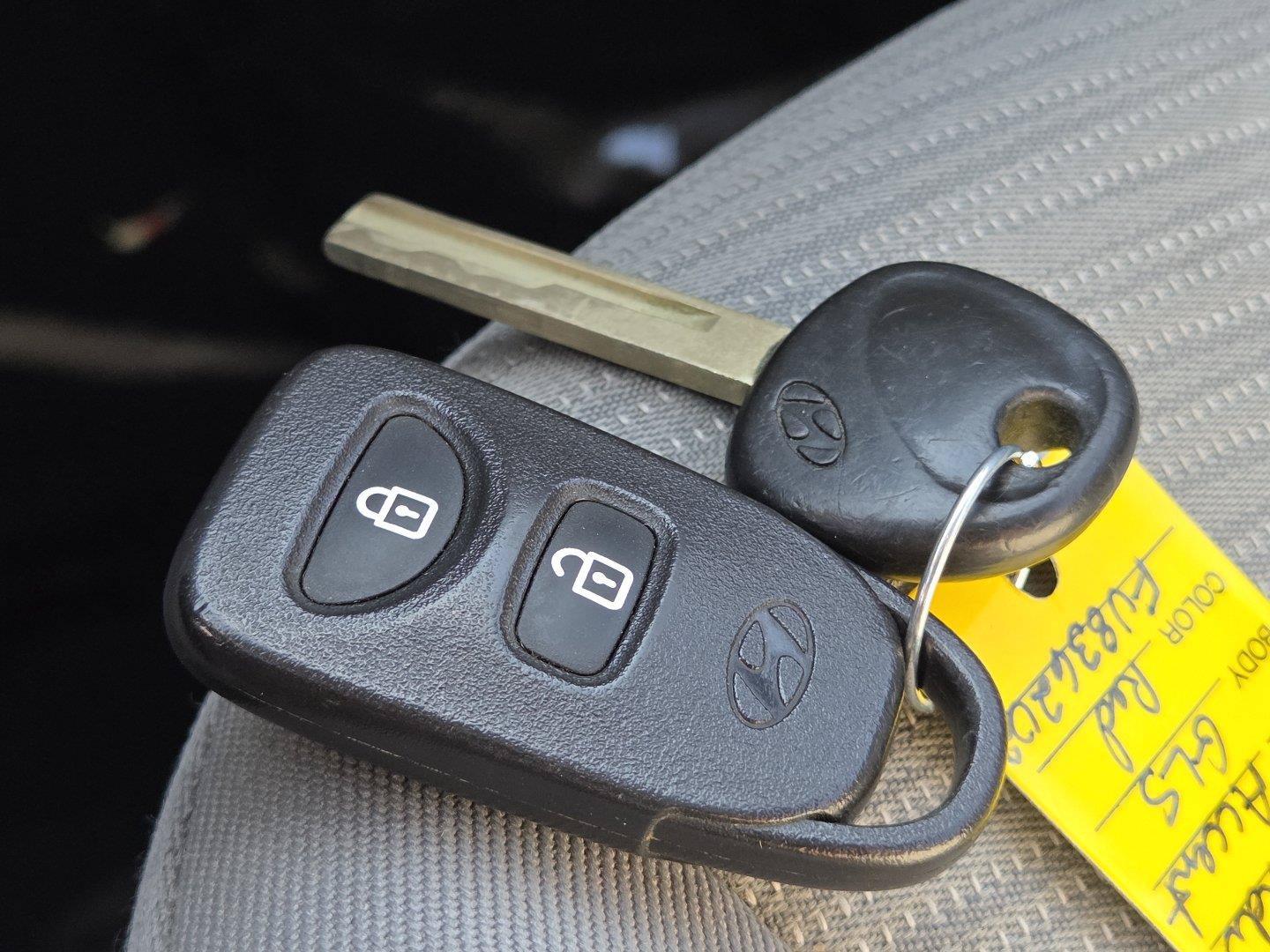 Used 2015 Hyundai Accent GLS FWD image 25