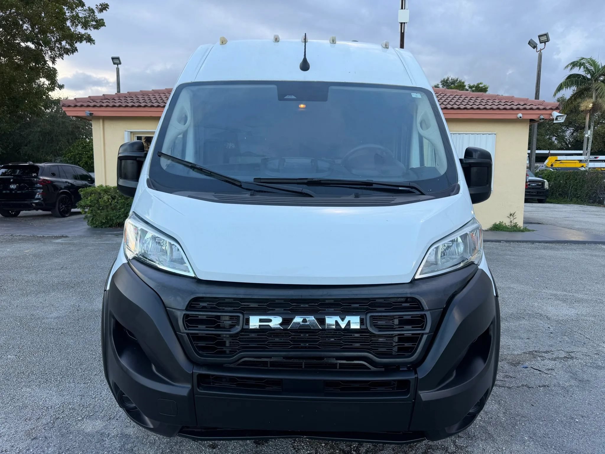 Used 2023 RAM ProMaster 2500 FWD image 8