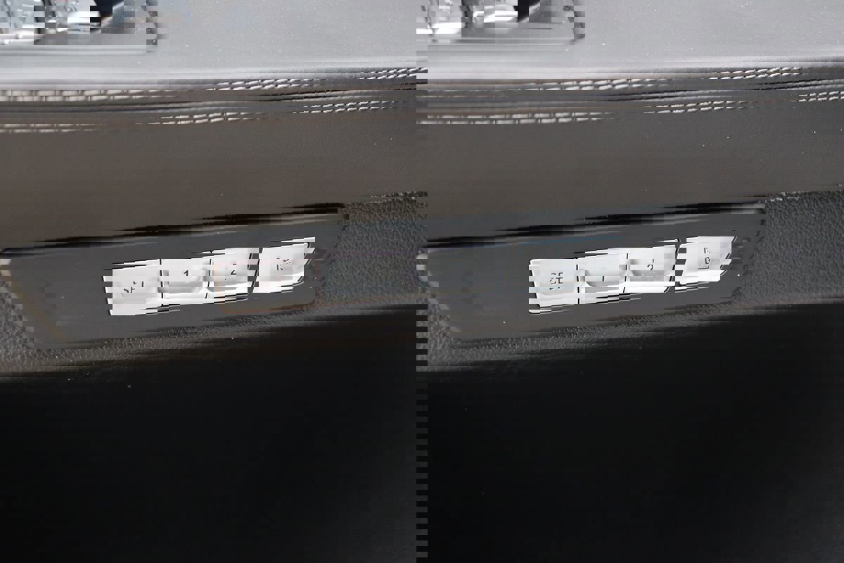 Used 2018 BMW 750i 750i image 51